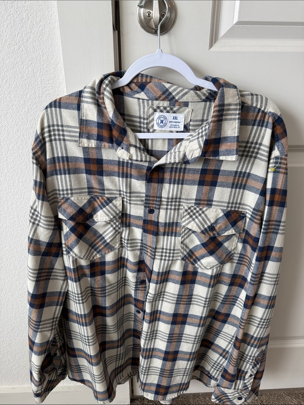 Hurley Men's Cream, Navy & Brown Plaid Button-Down Shirt